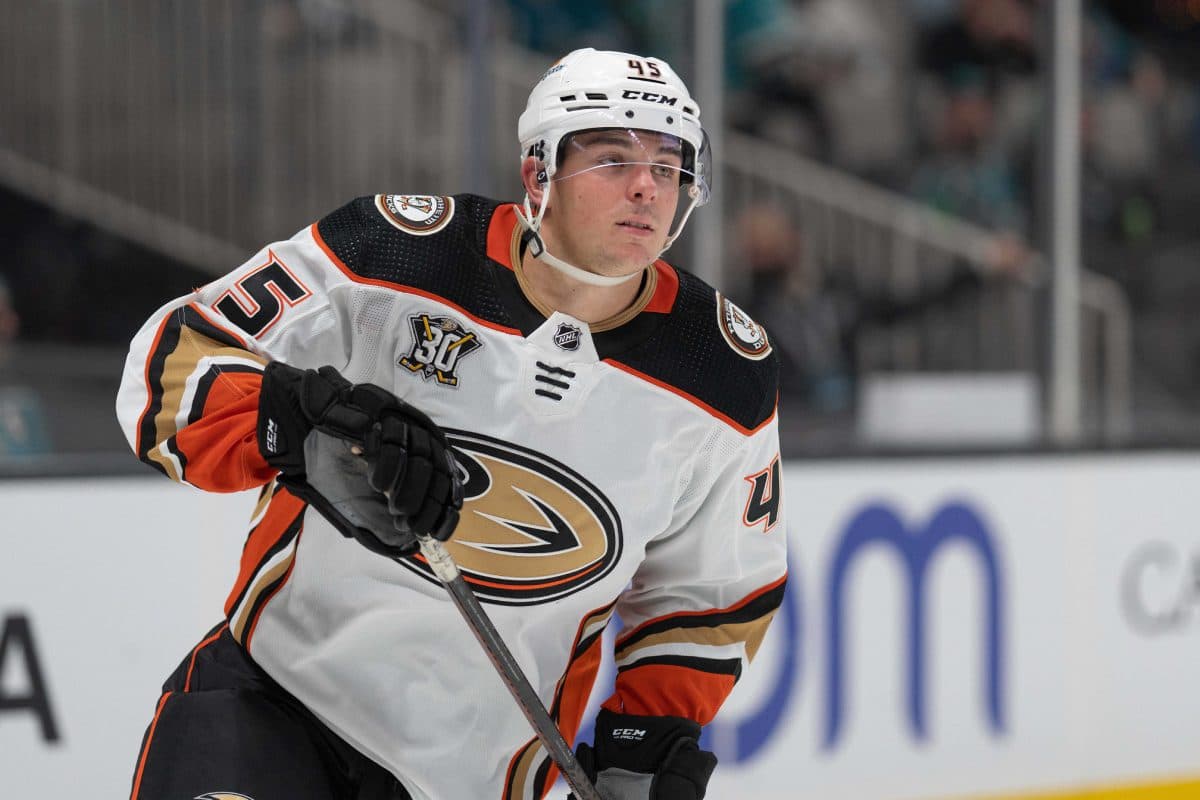 New Jersey Devils sign Colton White to two-year, two-way contract