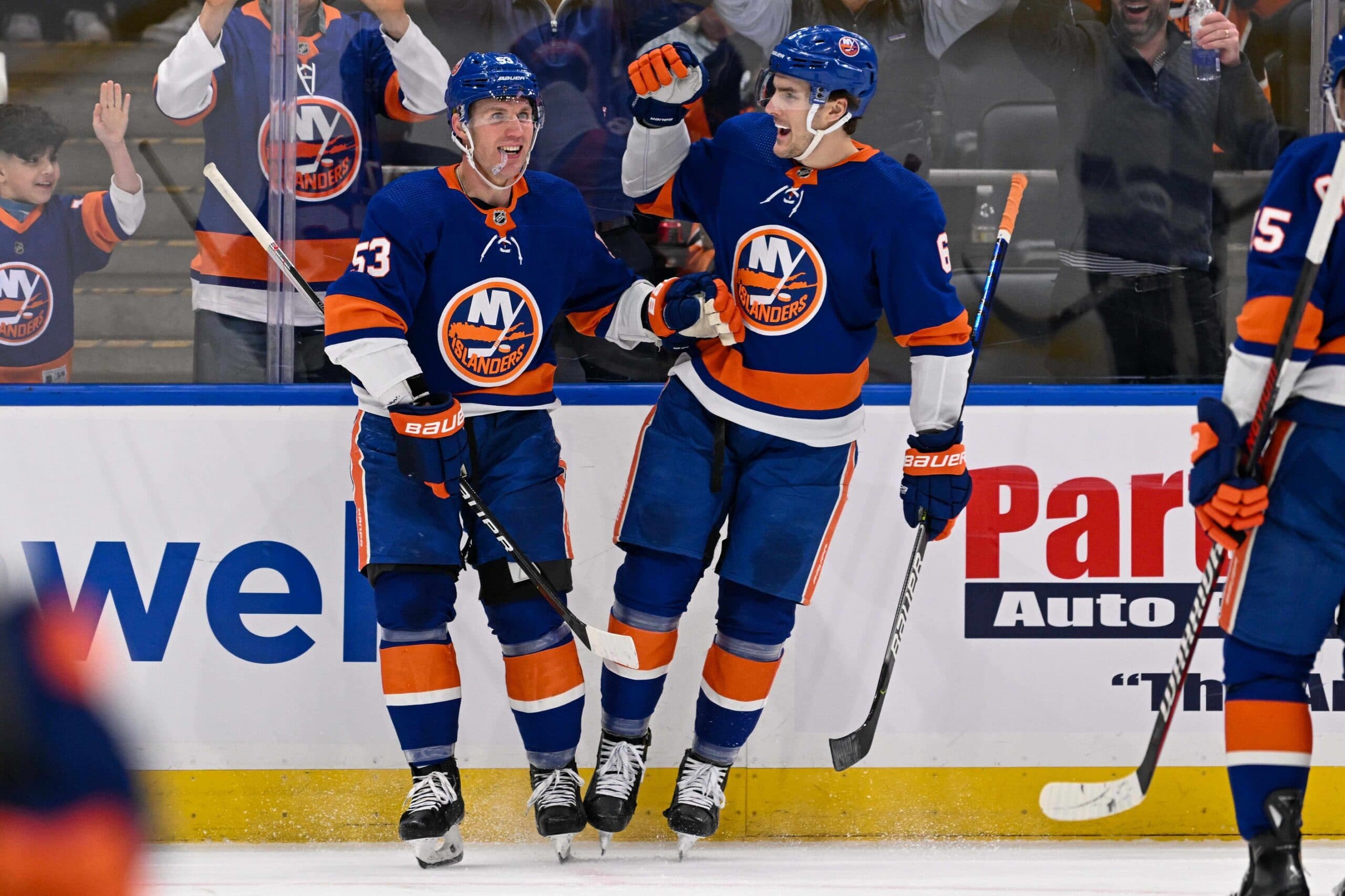 Islanders’ Hogberg and Pulock exit game with injuries