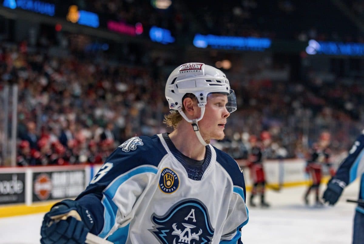 Milwaukee Admirals forward Jusso Parssinen