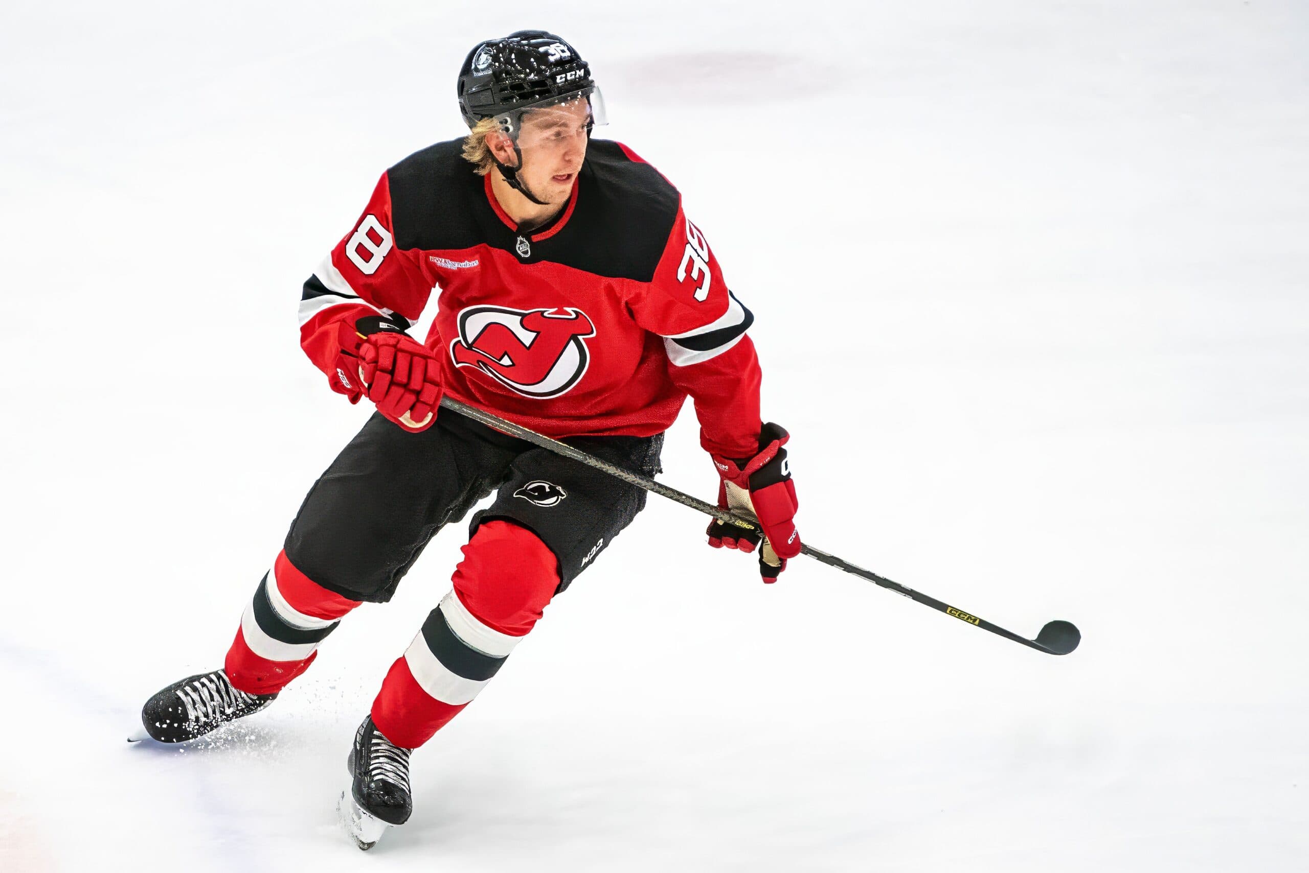 Devils sign Topias Vilen to one-year contract