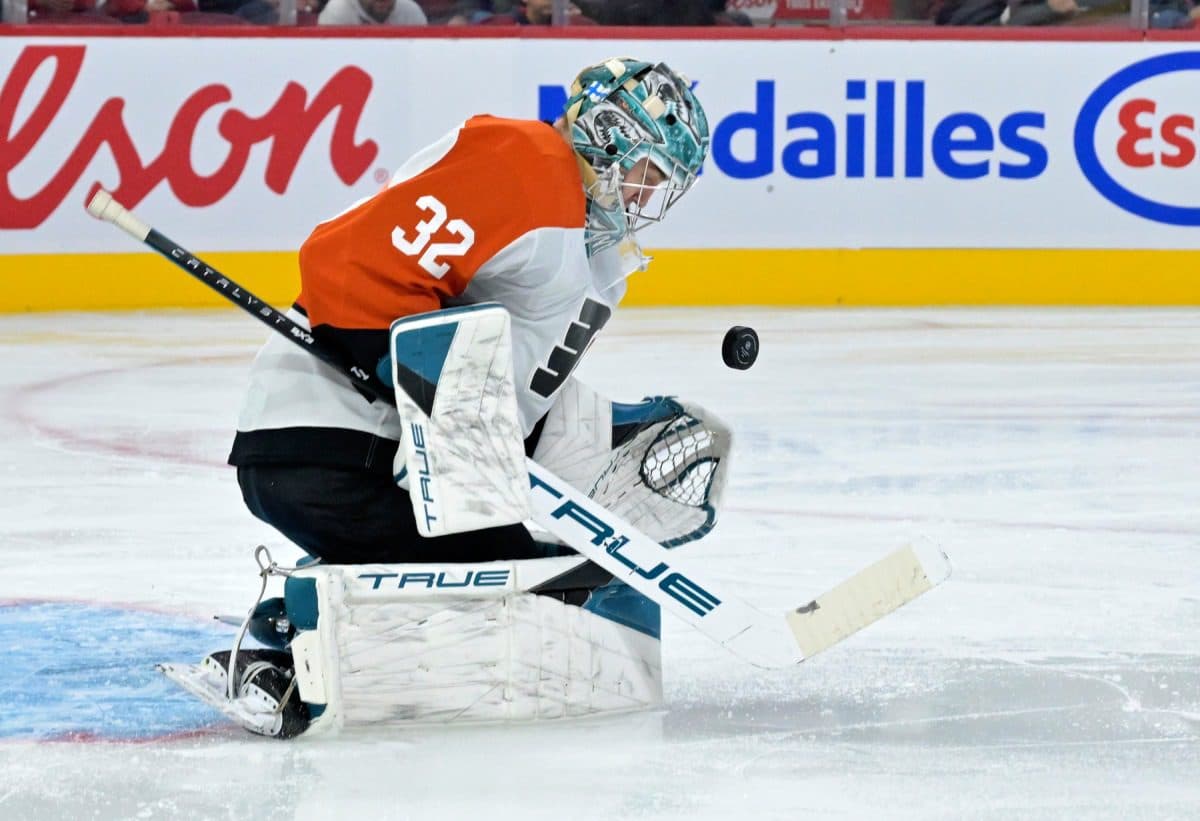Philadelphia Flyers goaltender Eetu Makiniemi