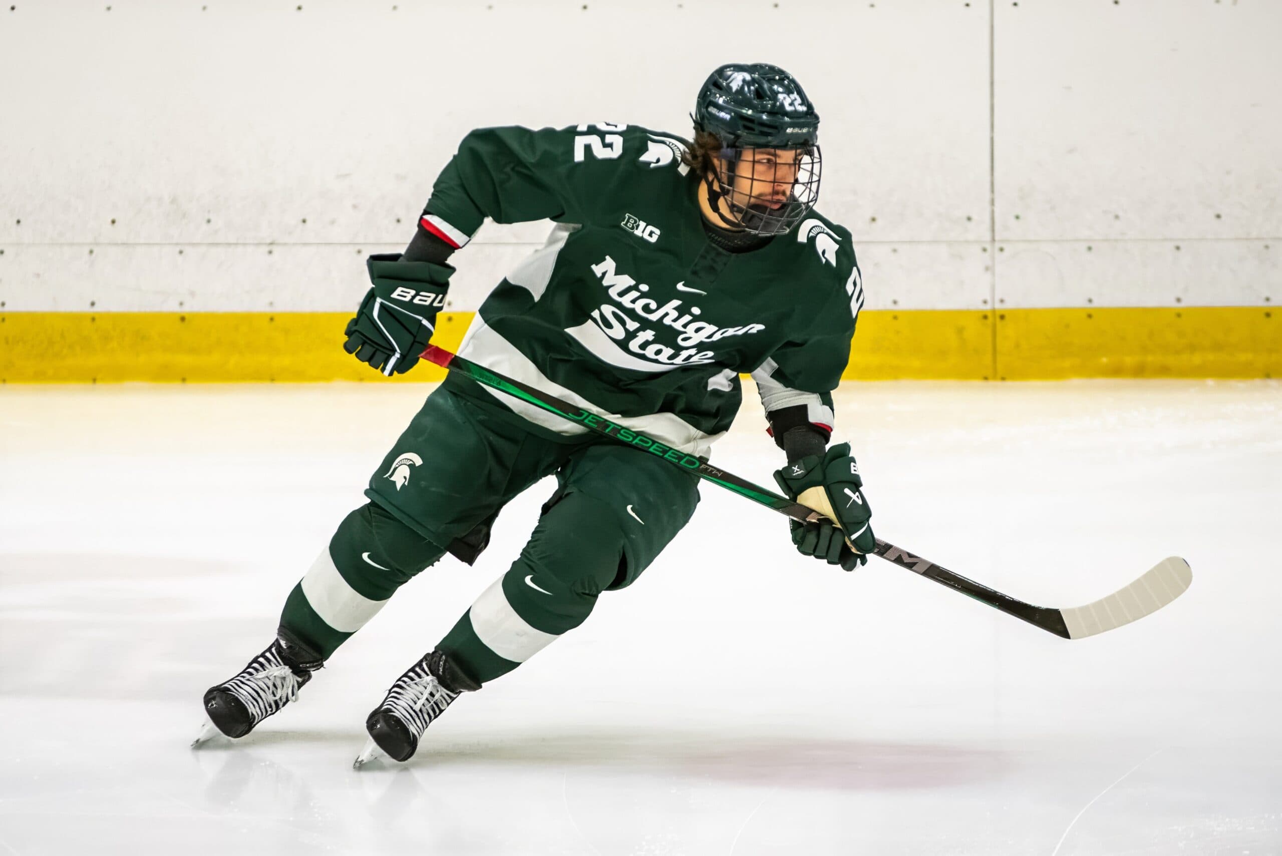 Top Lightning prospect Isaac Howard won’t turn pro yet, will remain at Michigan State