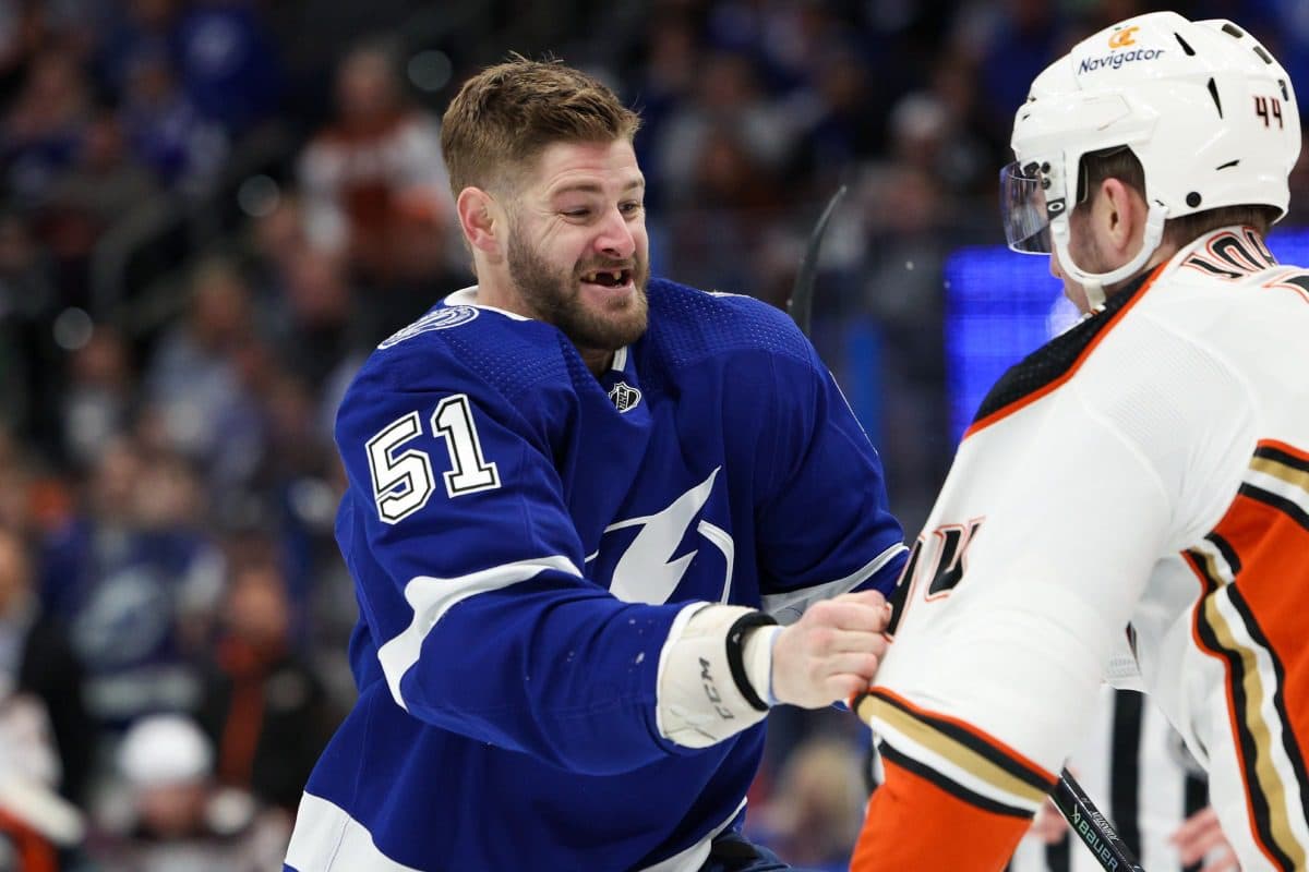 Red Wings sign Austin Watson to one-year, two-way contract