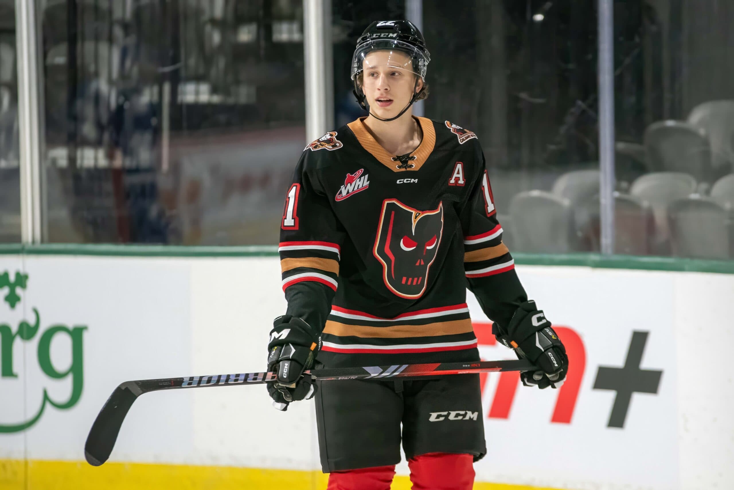 Penguins sign Ben Kindel to three-year, entry-level contract