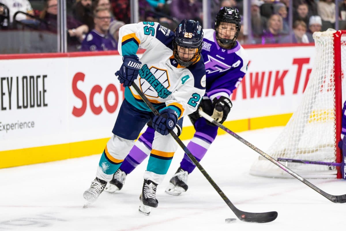 New York Sirens forward Alex Carpenter, Minnesota Frost defender Lee Stecklein