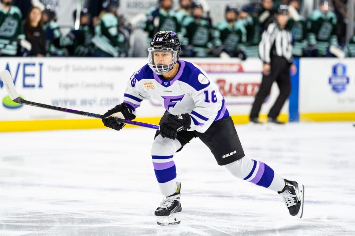 Minnesota Frost defender Sophie Jaques