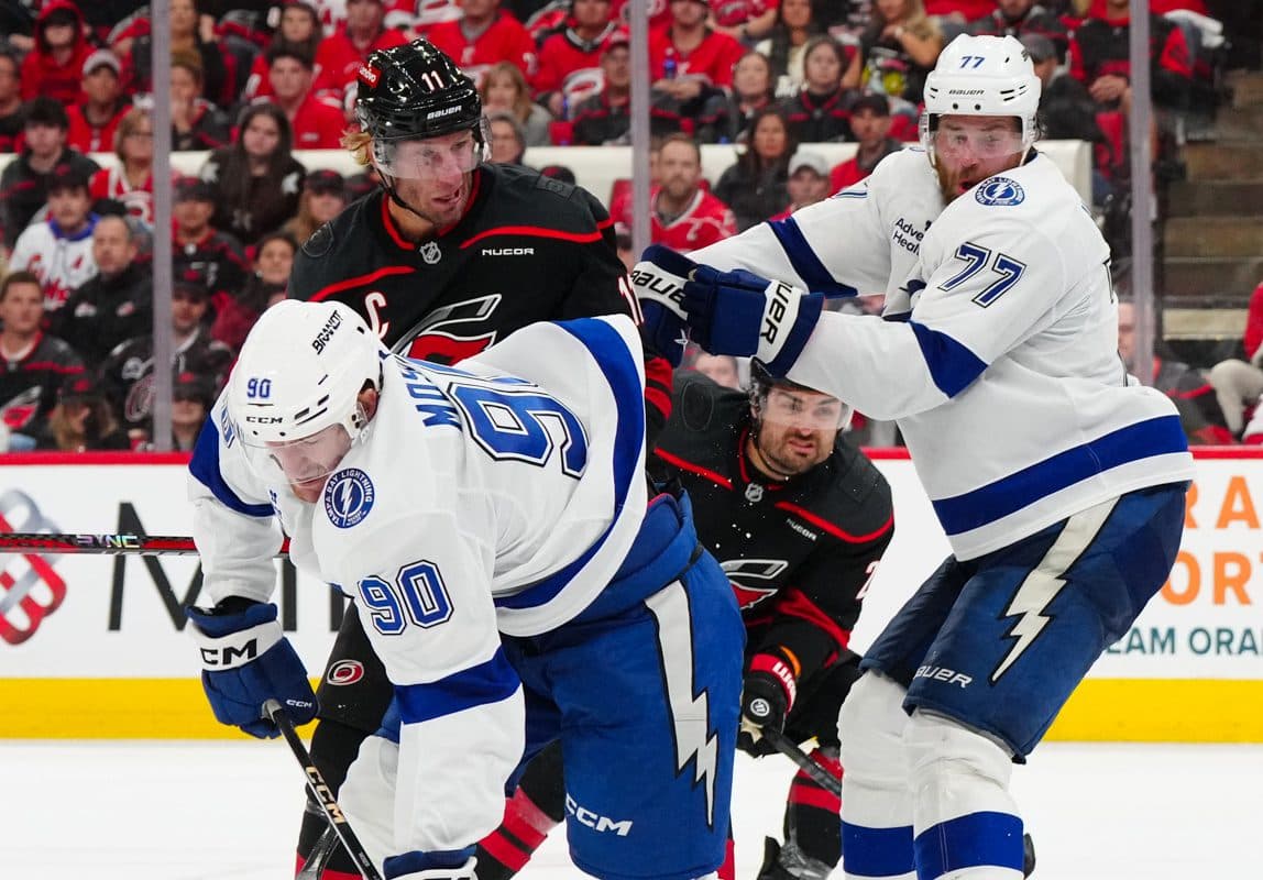 Lightning’s JJ Moser expected to be out week-to-week; Victor Hedman possible to return Tuesday night