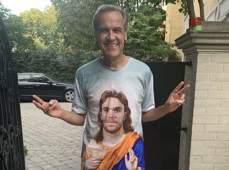 Canadian Prime Minister and former NCAA goalie Mark Carney joins Oilers during practice