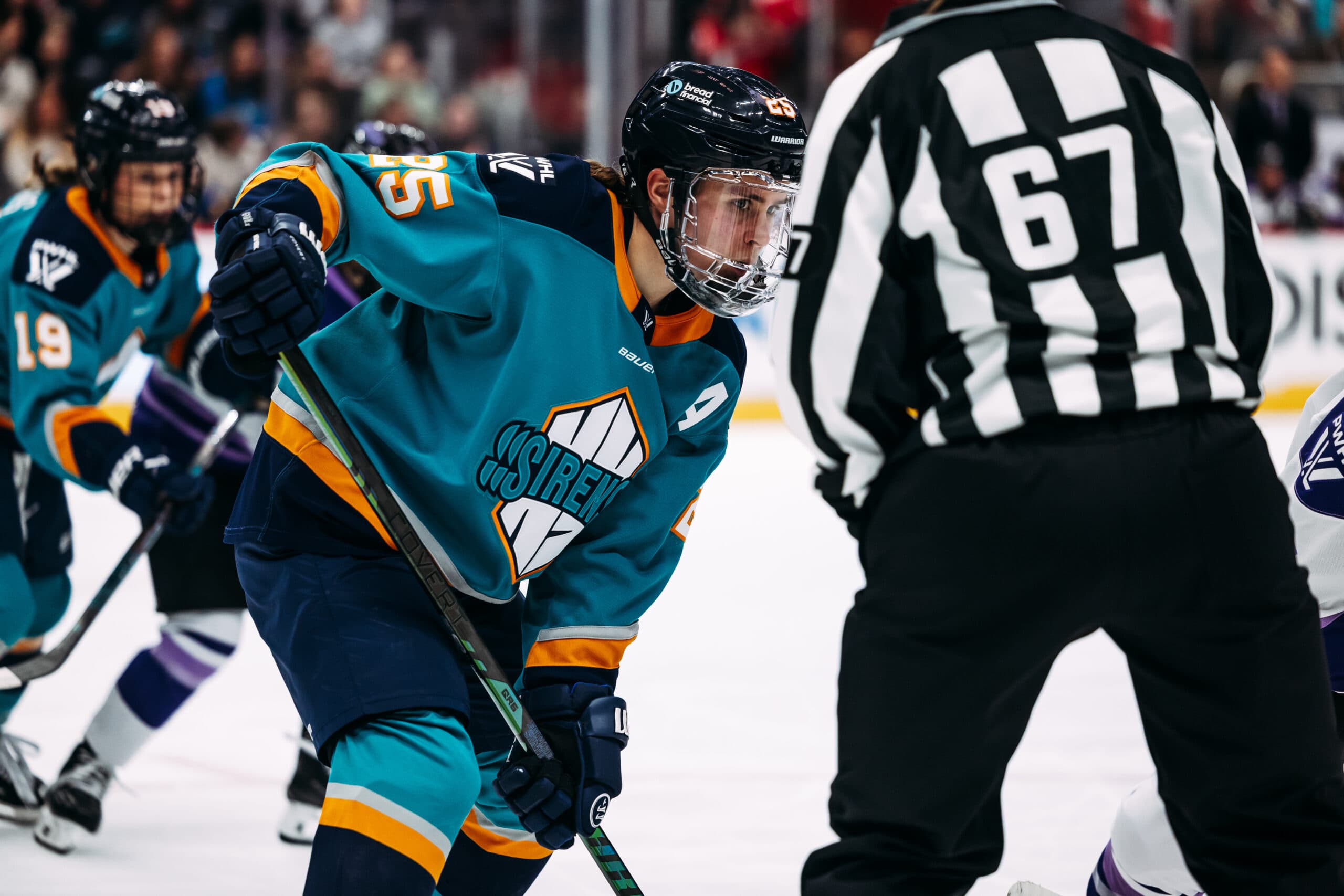 New York Sirens forward Alex Carpenter