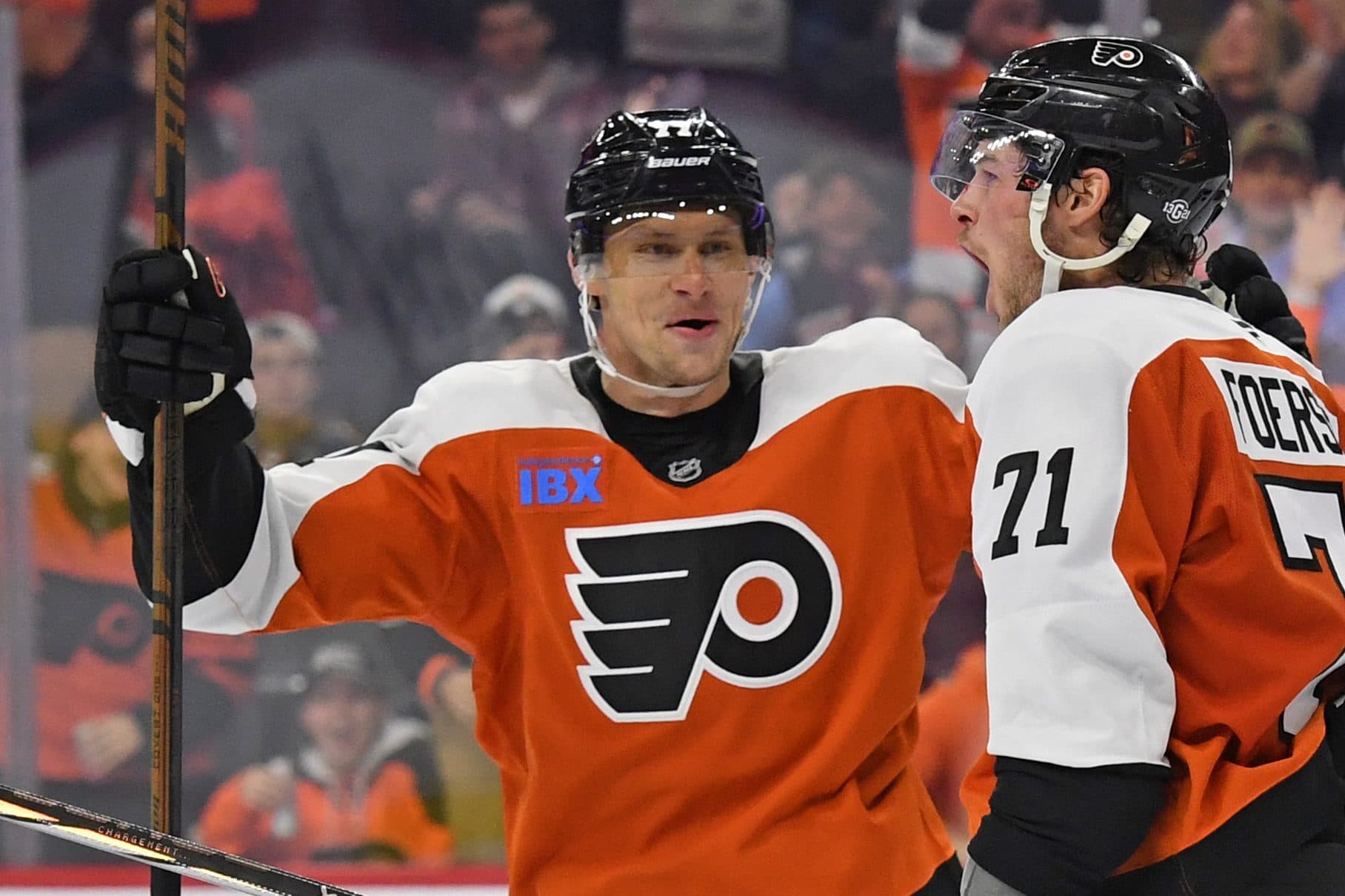 Avalanche re-acquire Erik Johnson from Flyers for Givani Smith