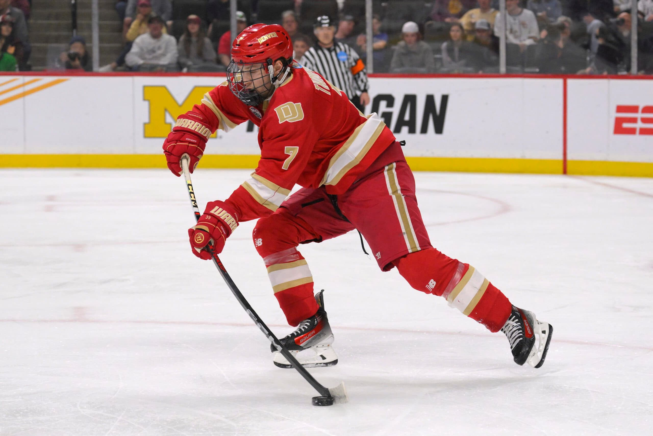 Blackhawks sign Aidan Thompson to entry-level contract