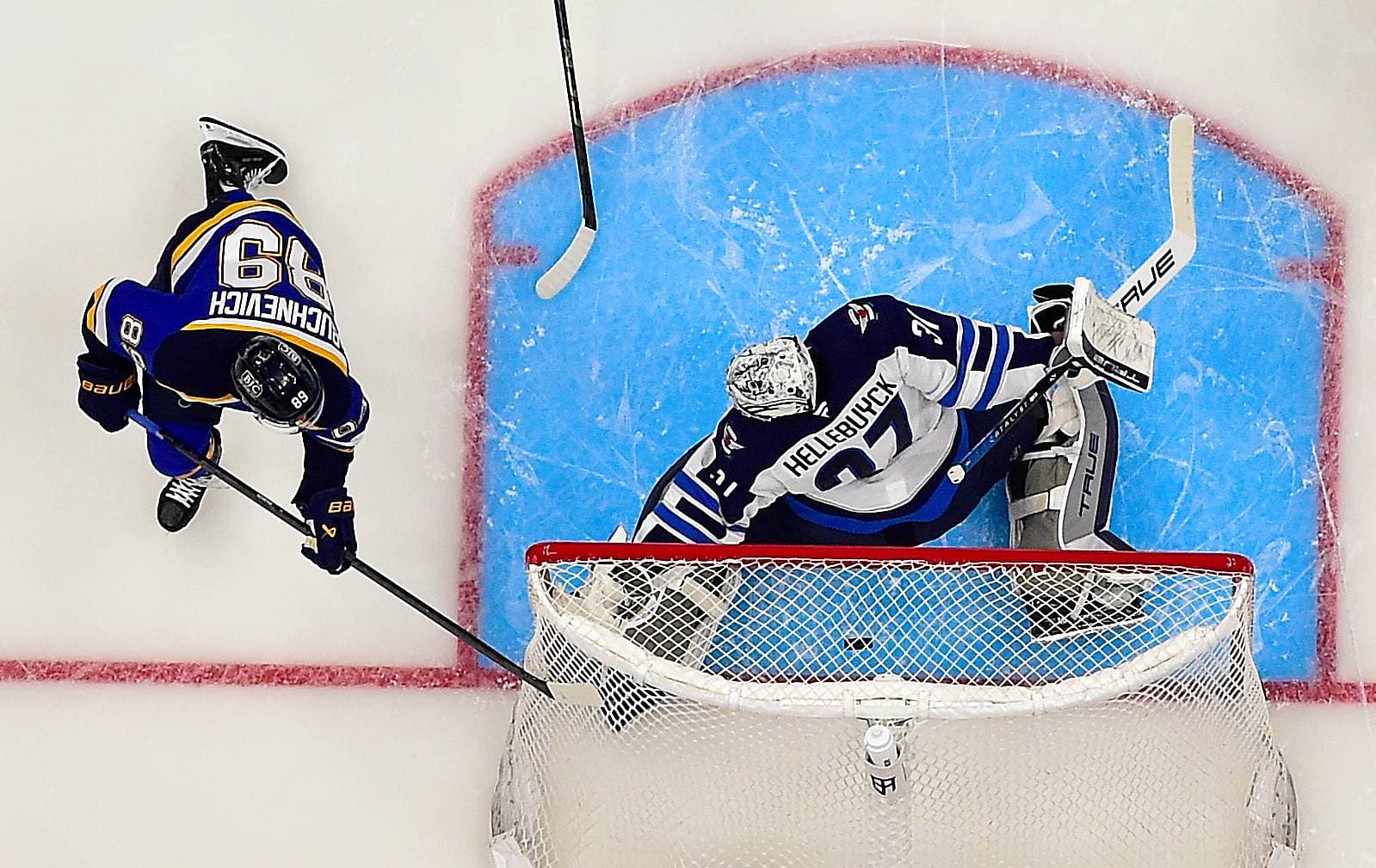 The playoff demons are back for Jets’ Connor Hellebuyck