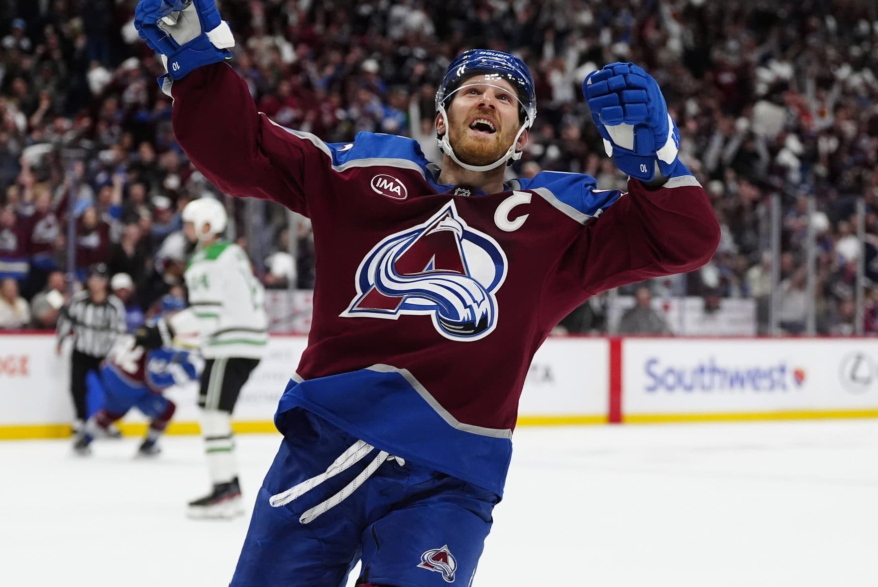 Colorado Avalanche left wing Gabriel Landeskog (92) celebrates his goal in the second period against the Dallas Stars at Ball Arena