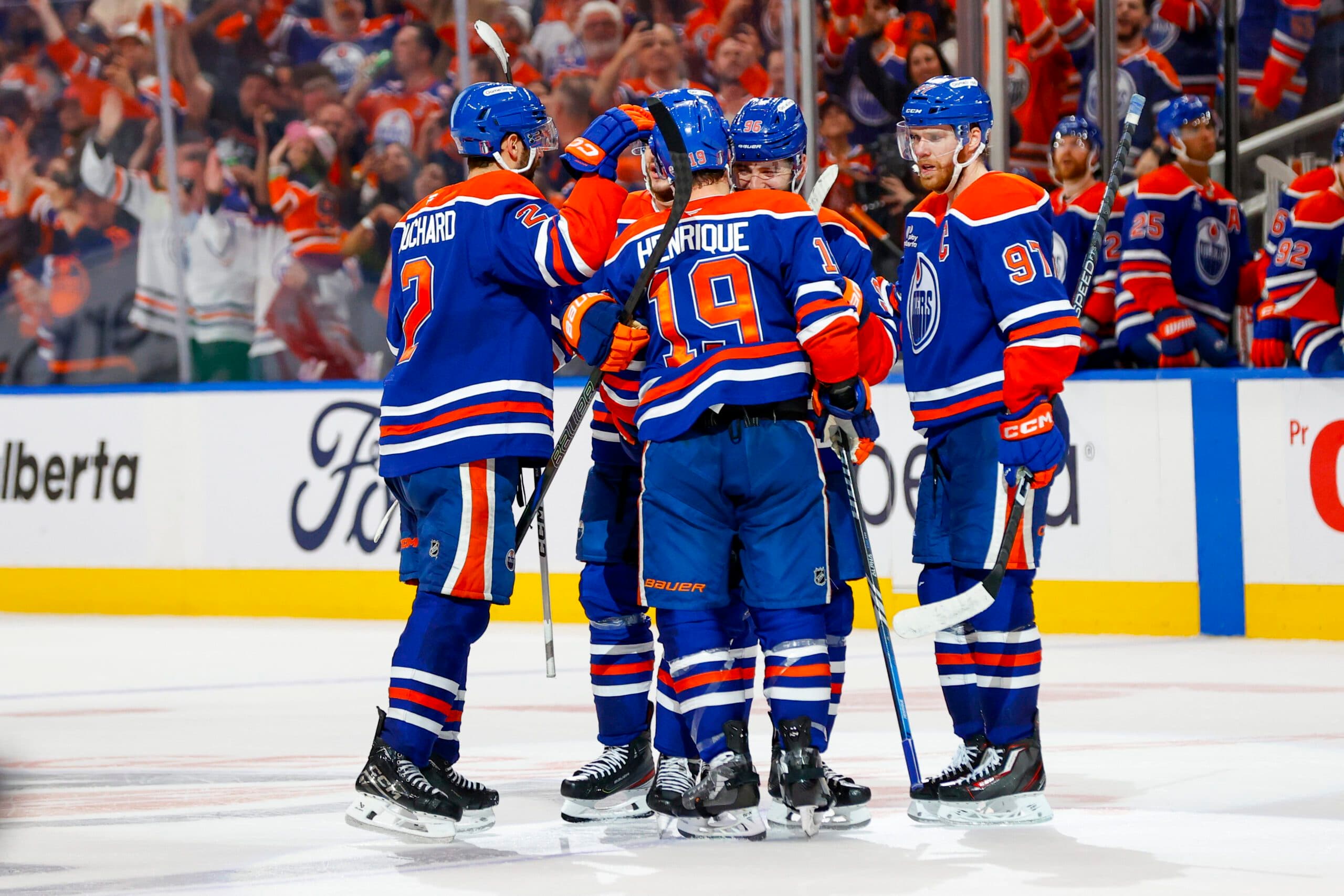 Oilers never lost control in Game 4 victory