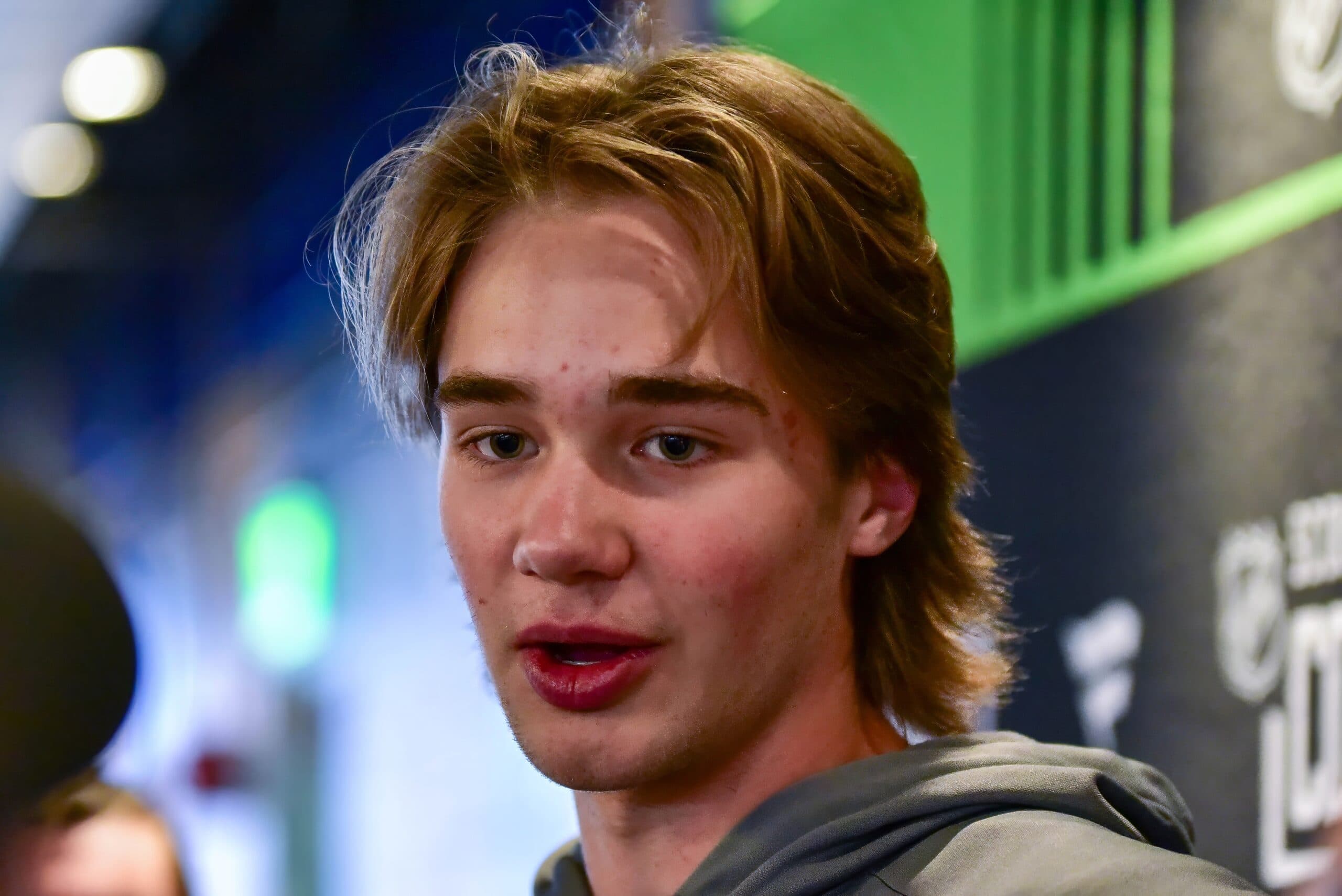 Sharks select Joshua Ravensbergen No. 30 overall in 2025 NHL Draft