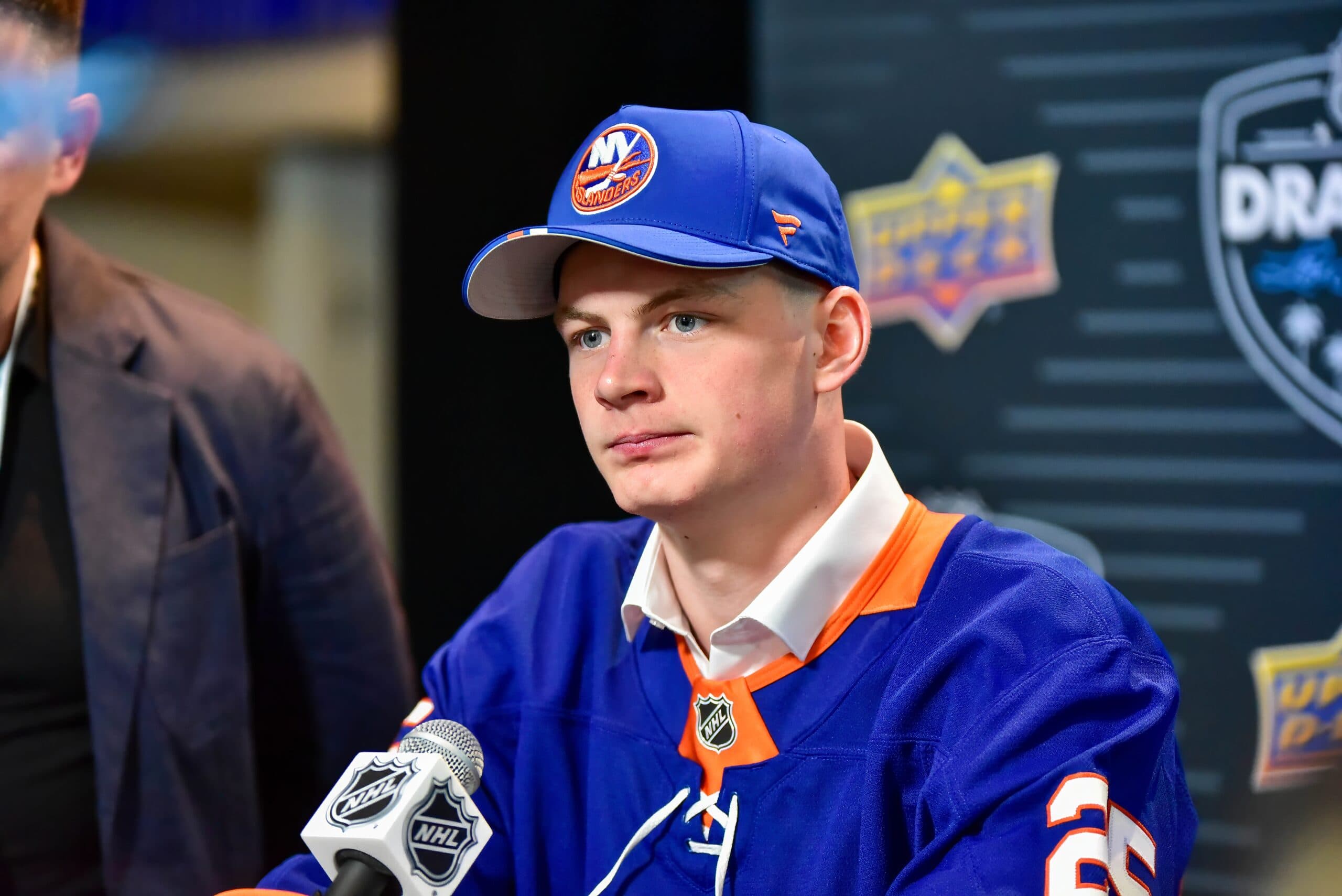 Islanders sign Daniil Prokhorov to three-year, entry-level contract