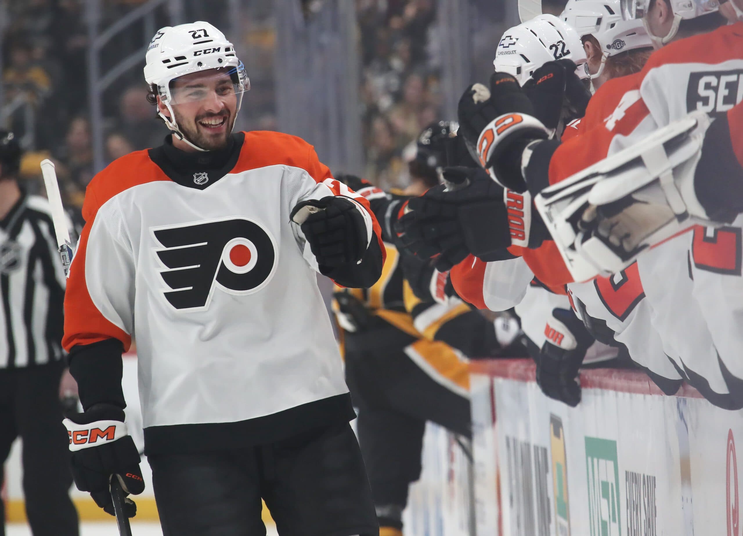 Flyers sign Noah Cates to four-year contract extension