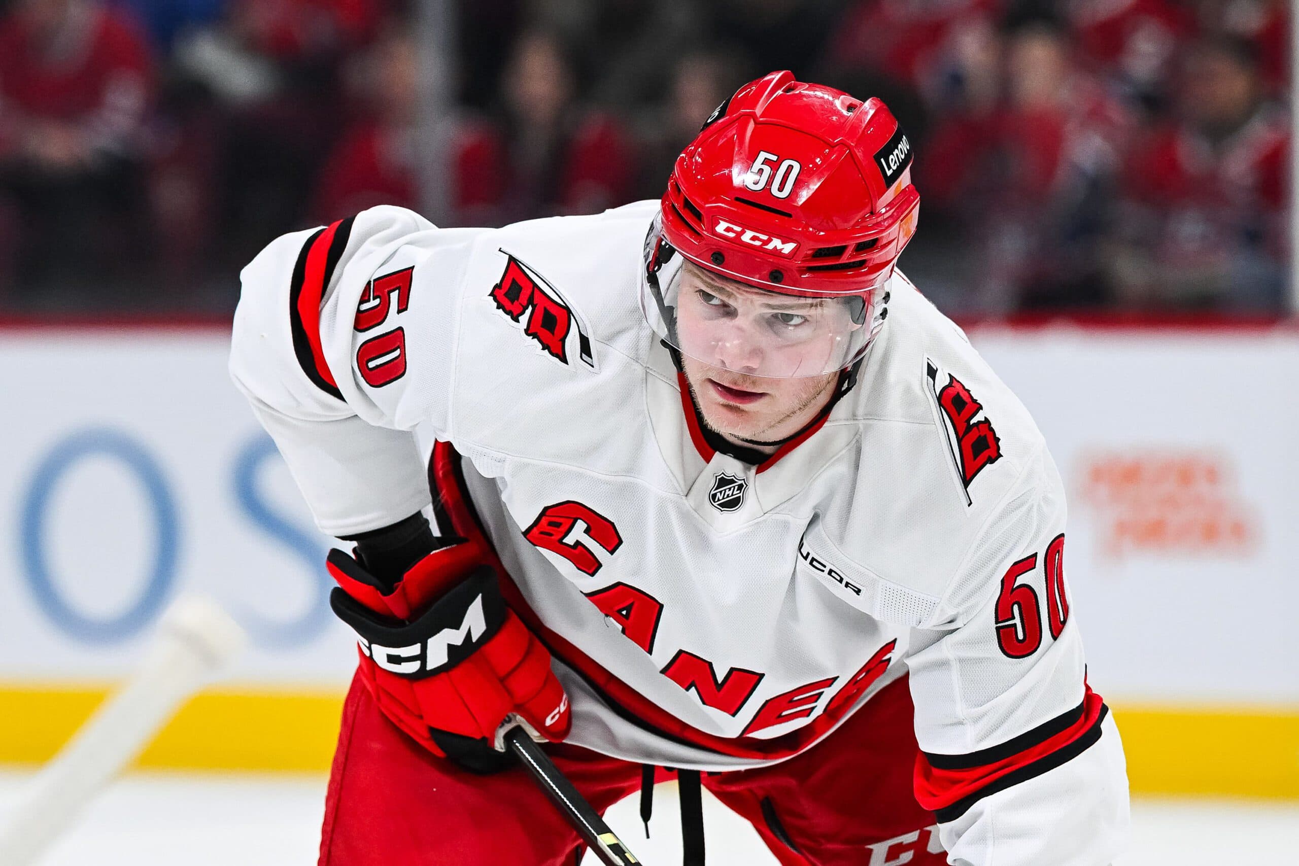 Hurricanes sign Eric Robinson to four-year contract extension