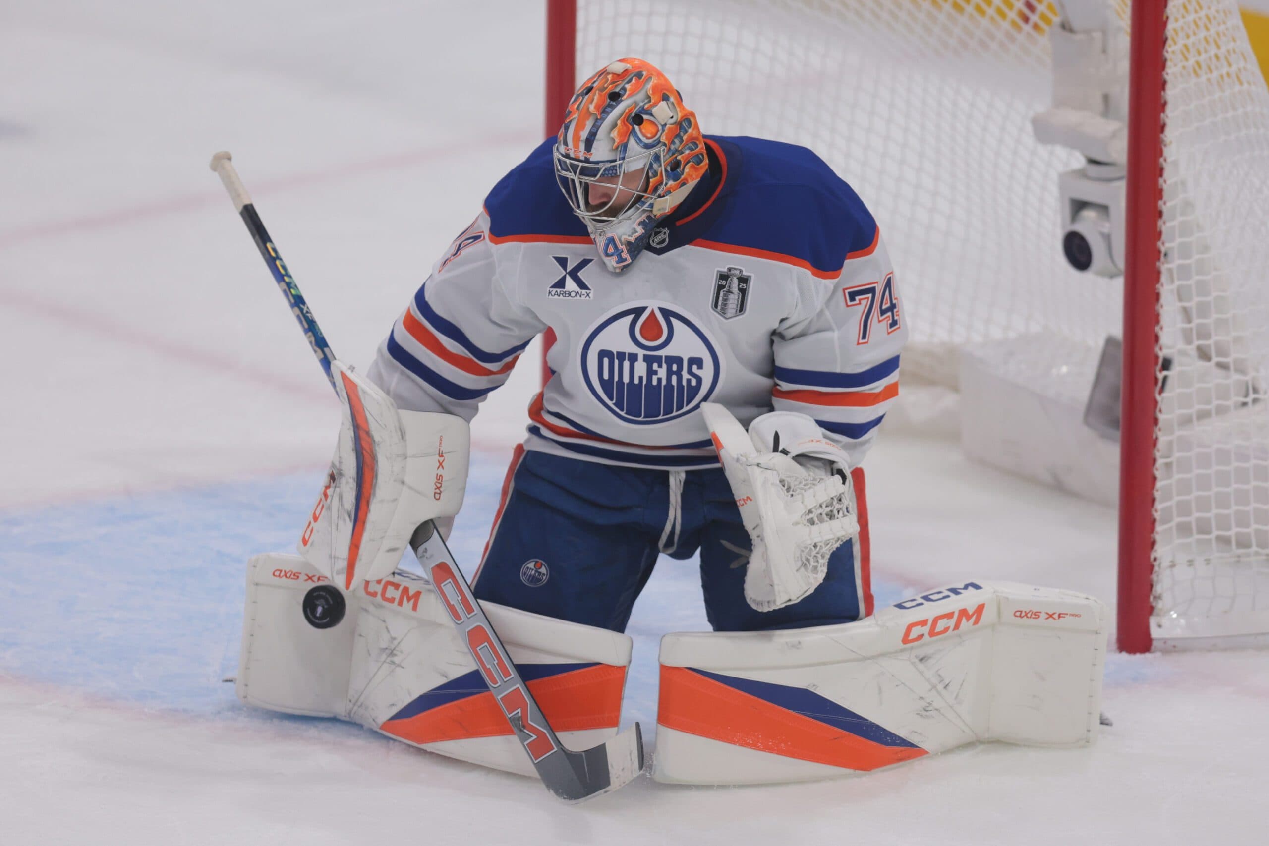 The Oilers shouldn’t trade Stuart Skinner just to trade him