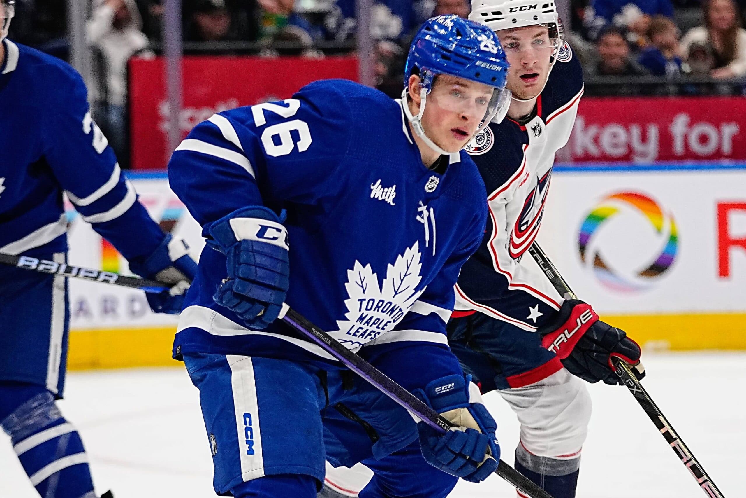 Lightning signs Nick Abruzzese to one-year contract