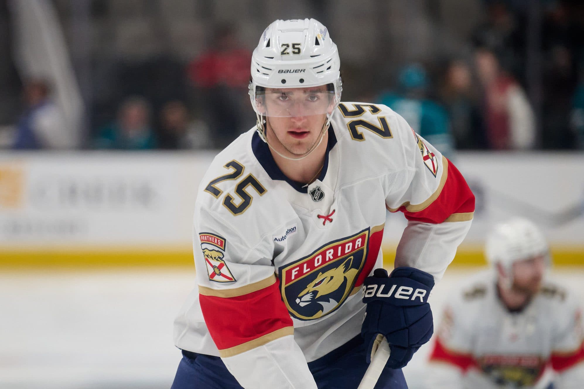 Panthers re-sign forward Mackie Samoskevich to one-year contract