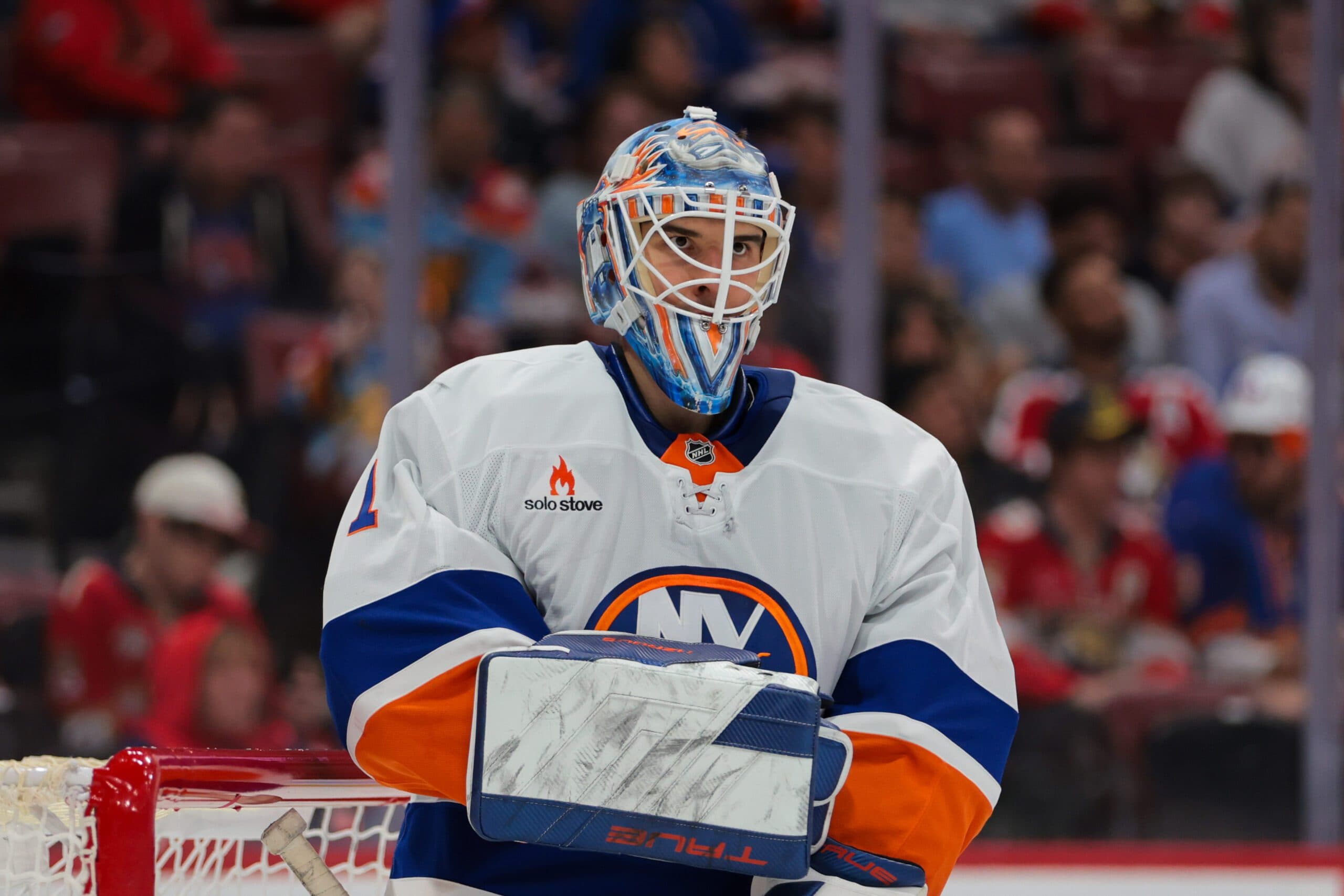 Sharks sign Jakub Skarek to one-year contract