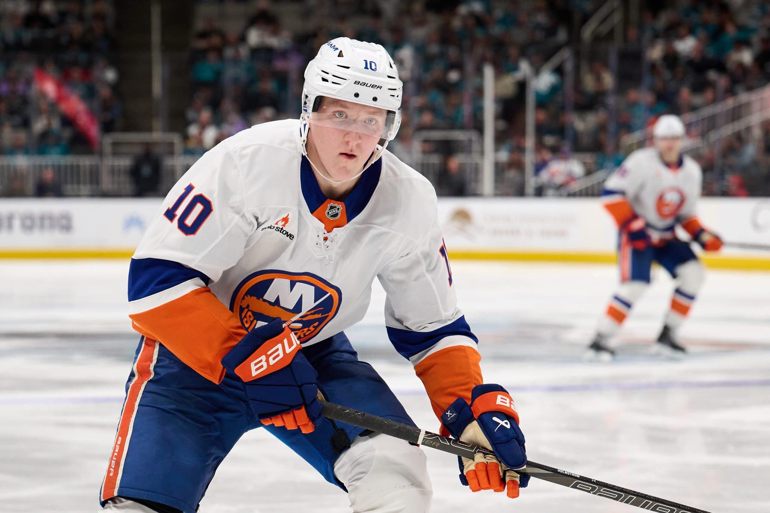 Simon Holmstrom stays with Islanders, signs two-year deal