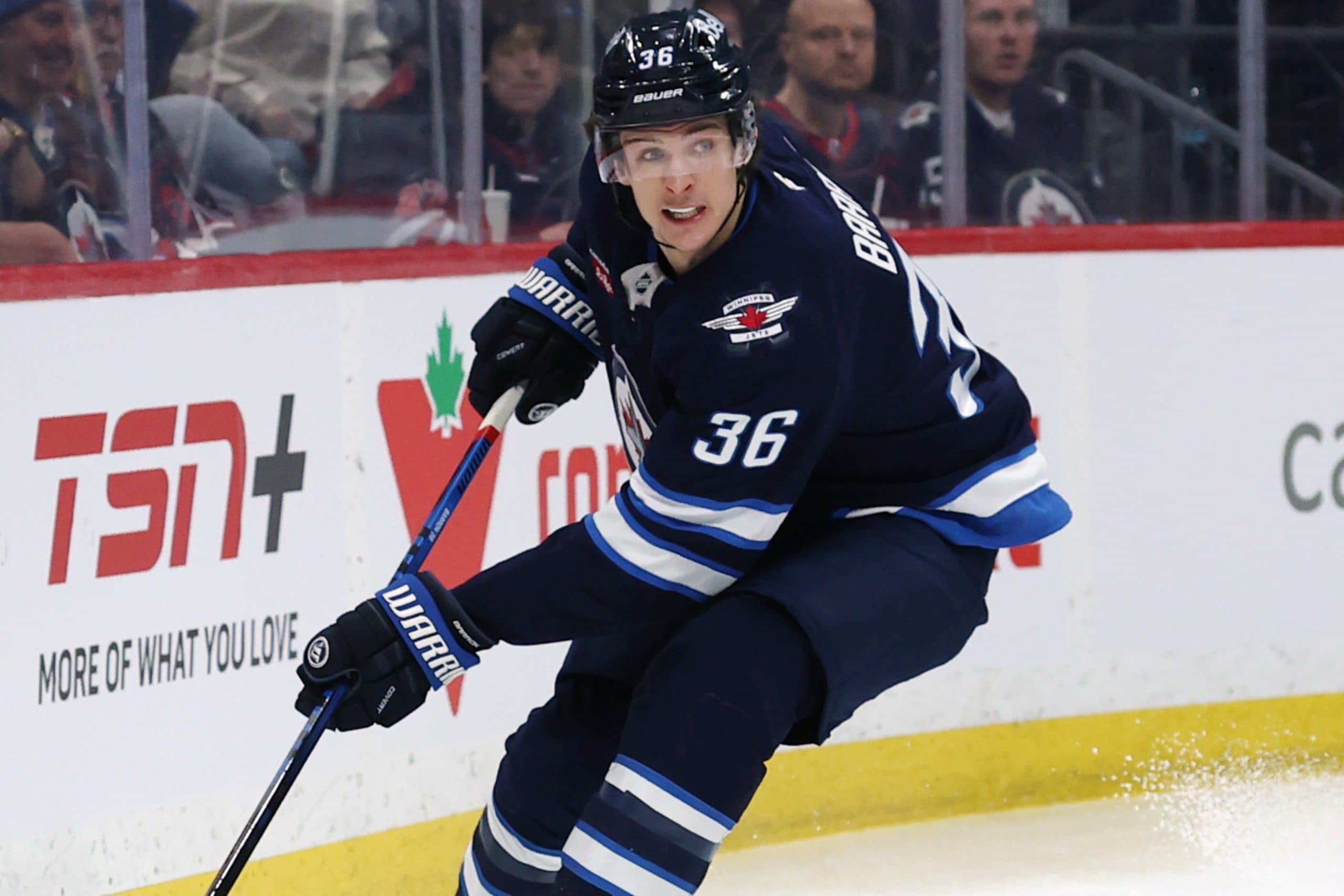 Jets sign Morgan Barron to two-year deal