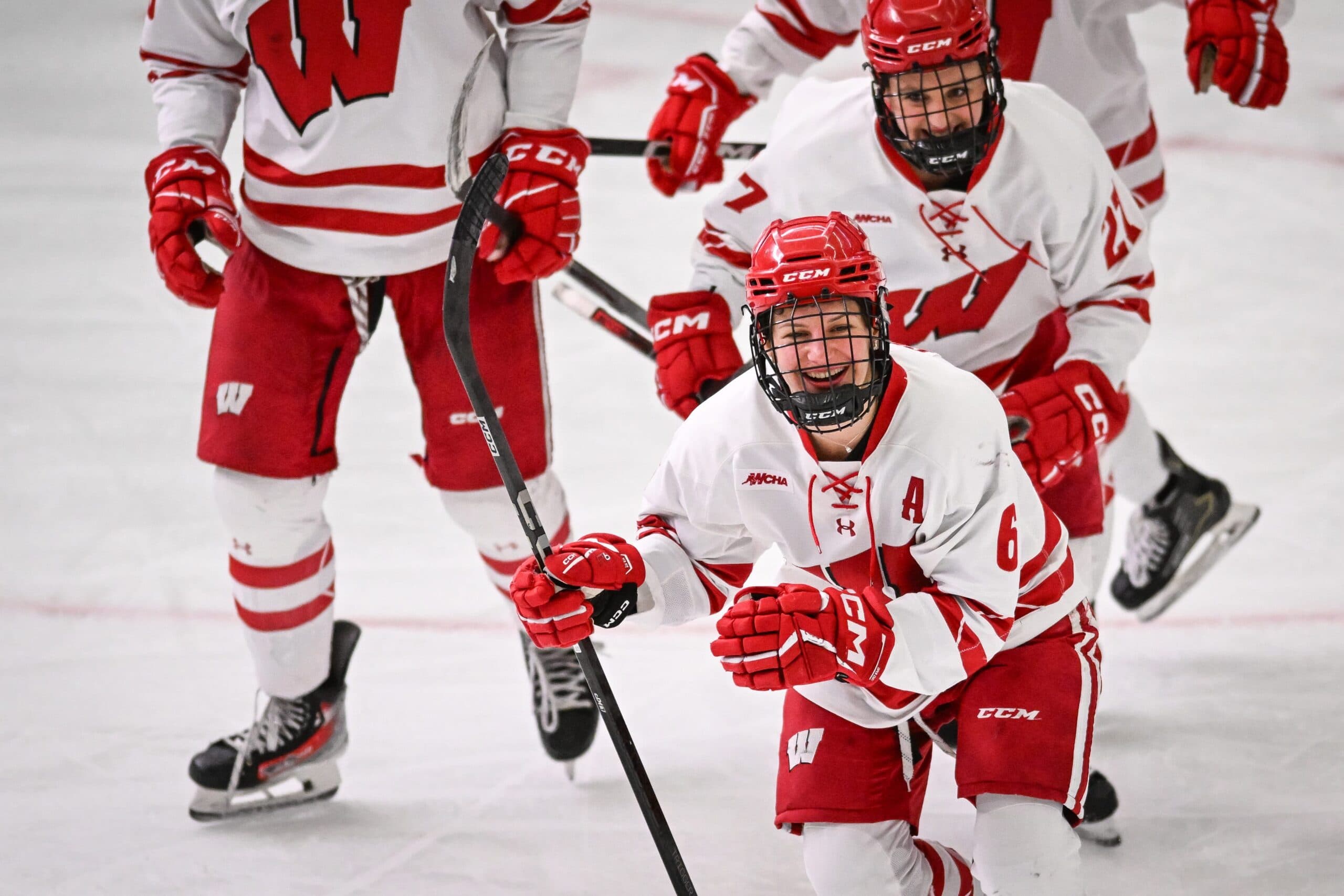 NCAA Women’s Hockey Power Rankings: Wisconsin starts the new season strong