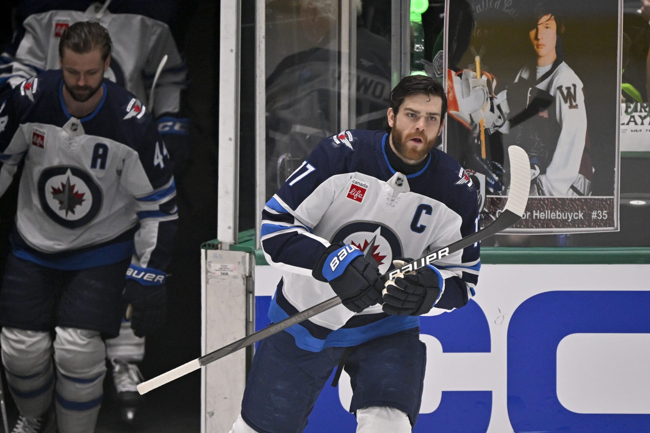 Jets captain Adam Lowry expected to make season debut by early November