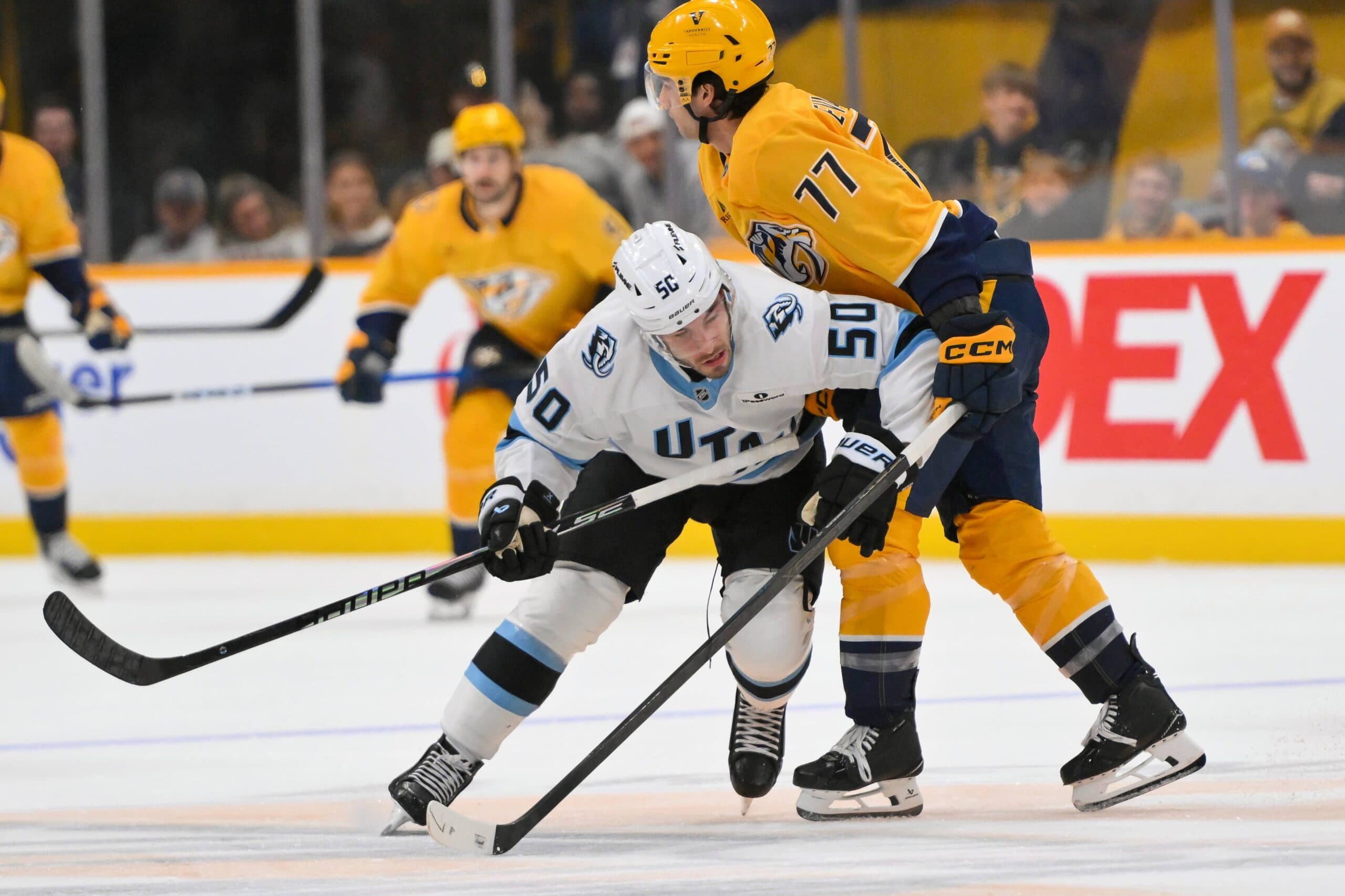 Mammoth’s Sean Durzi out four weeks with upper-body injury