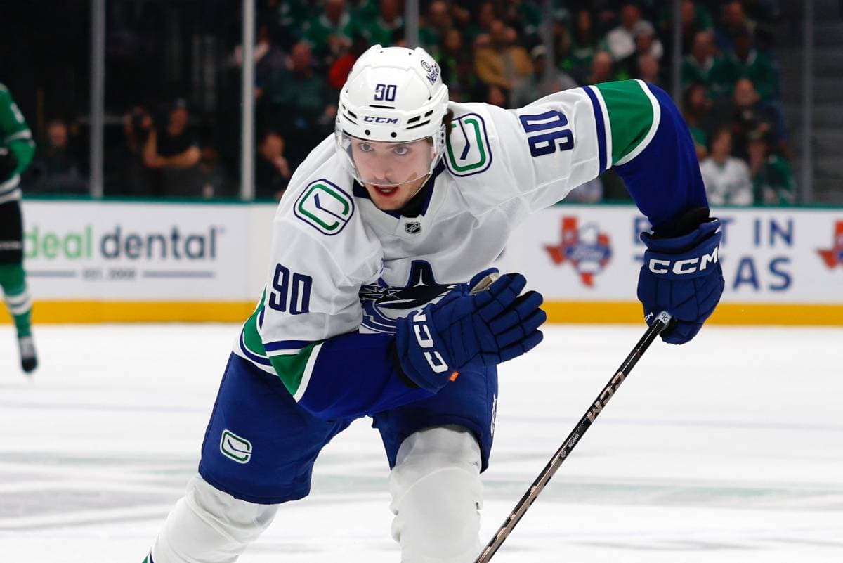 Canucks’ Victor Mancini leaves game against Oilers with undisclosed injury