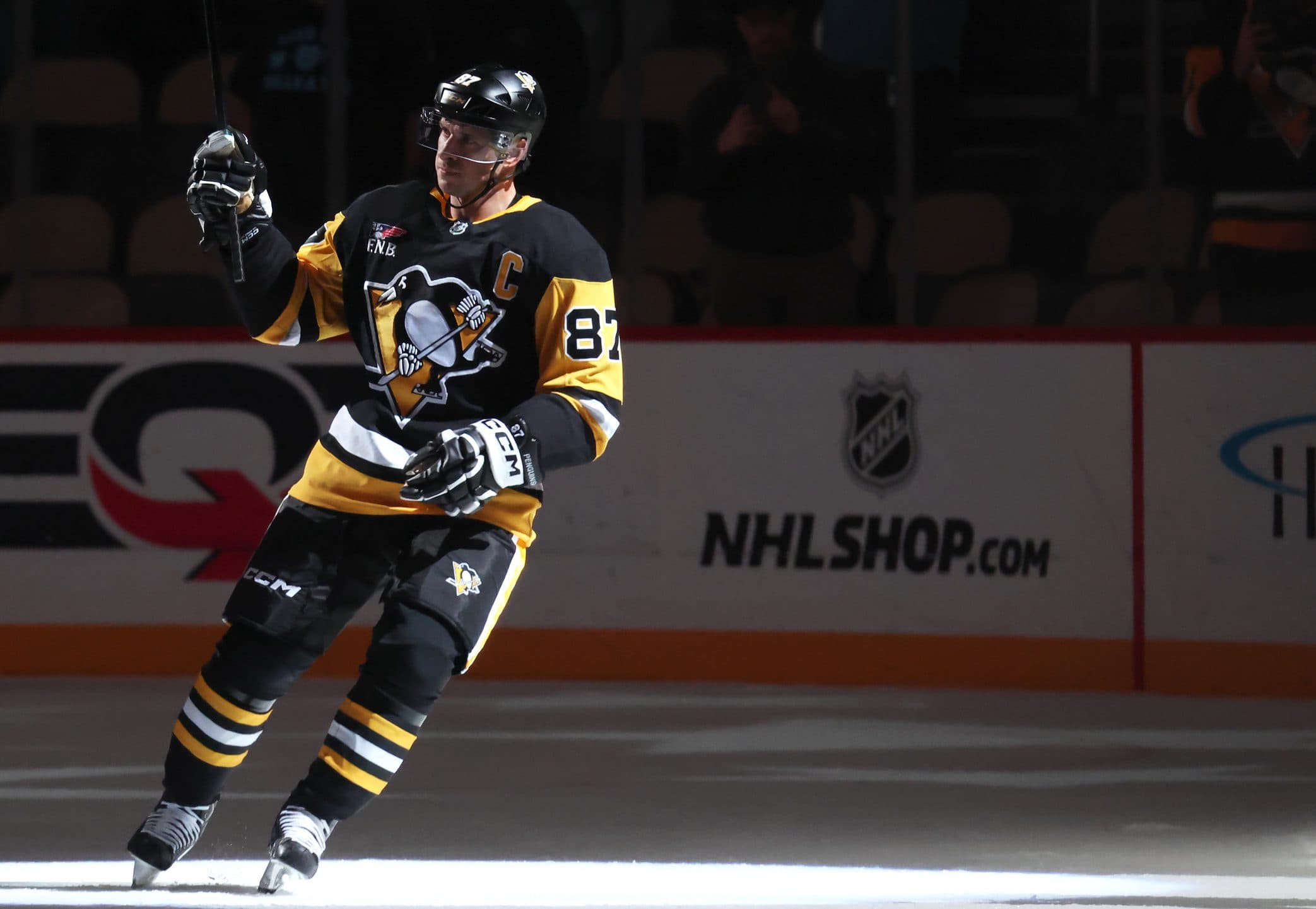 Penguins’ Sidney Crosby becomes ninth player to reach 1,700 points
