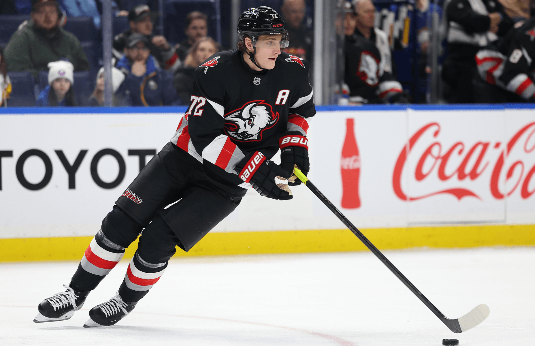 NHL DFS Picks for January 6, 2026: Top Stacks, Best Value Plays & Goalie Targets