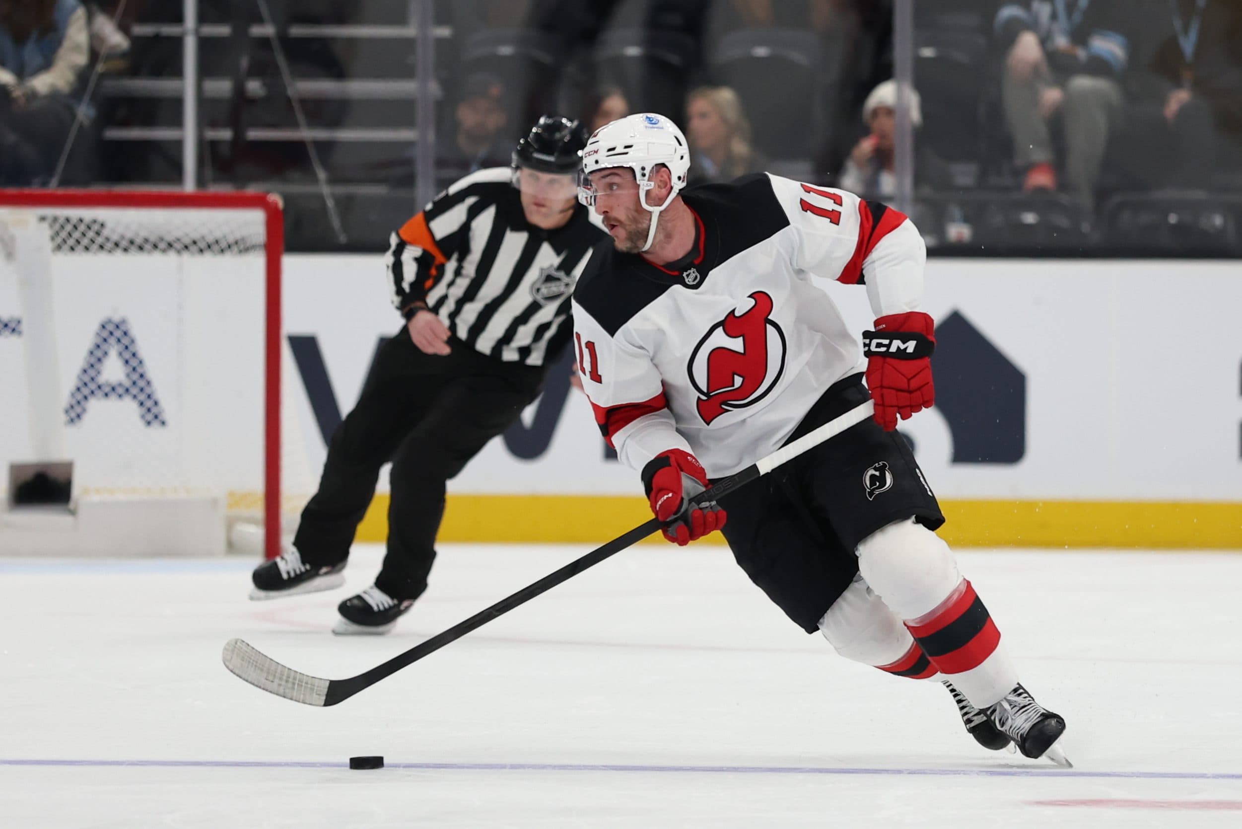 Devils’ Stefan Noesen undergoes knee surgery, Zack MacEwen out for season