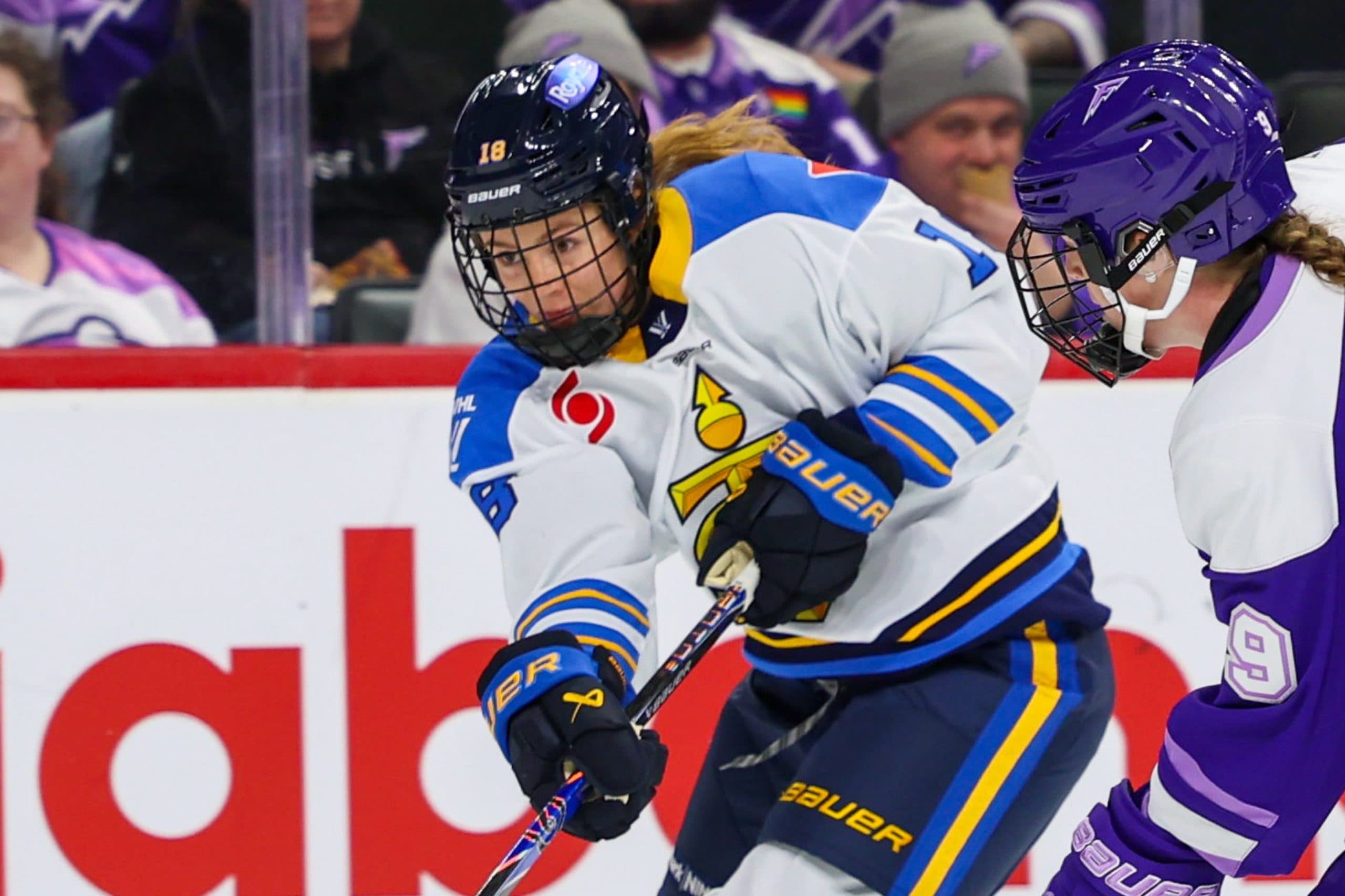 Toronto Sceptres forward Jesse Compher