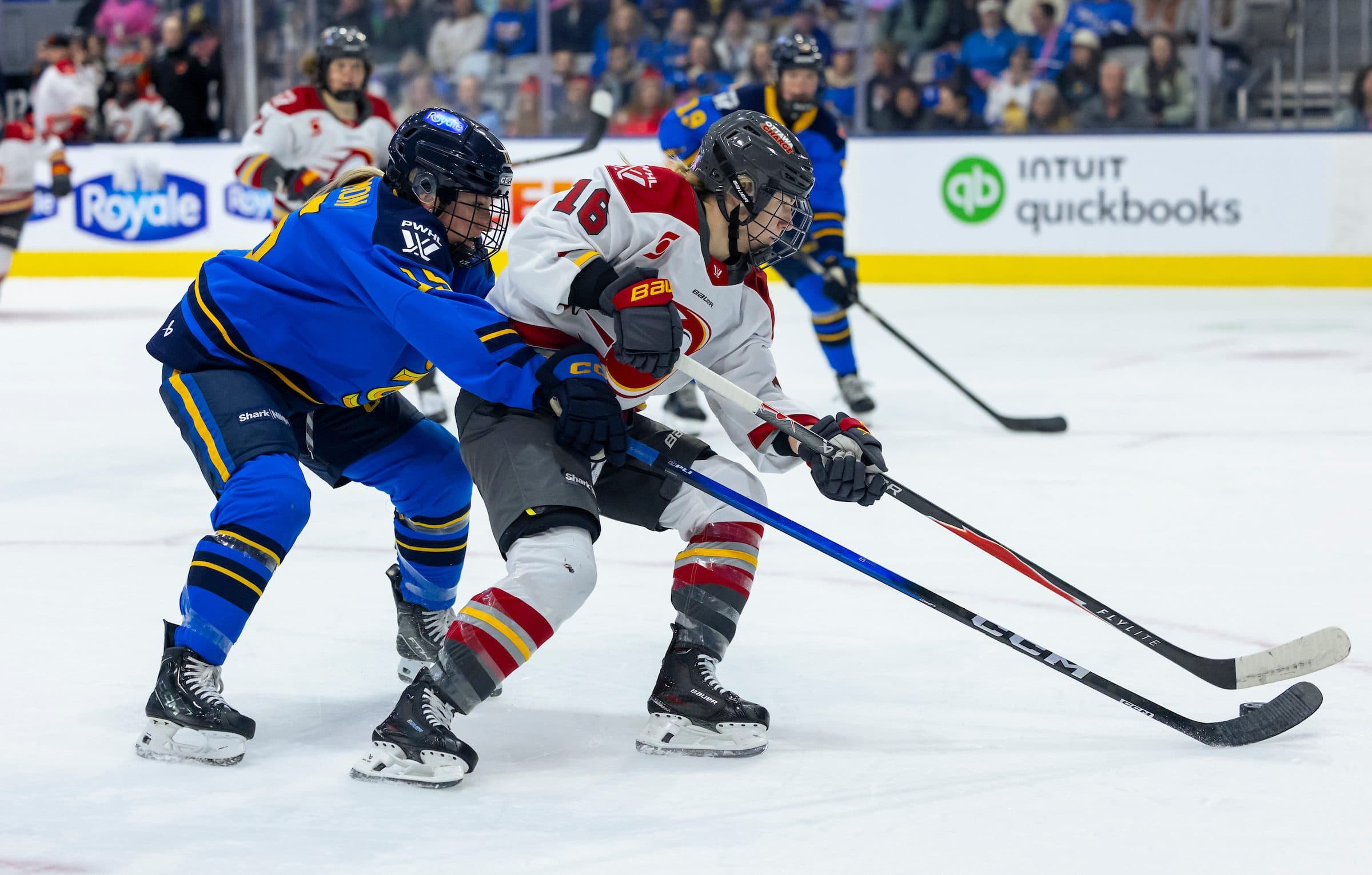 Toronto Sceptres defender Savannah Harmon, Ottawa Charge forward Katerina Mrazova