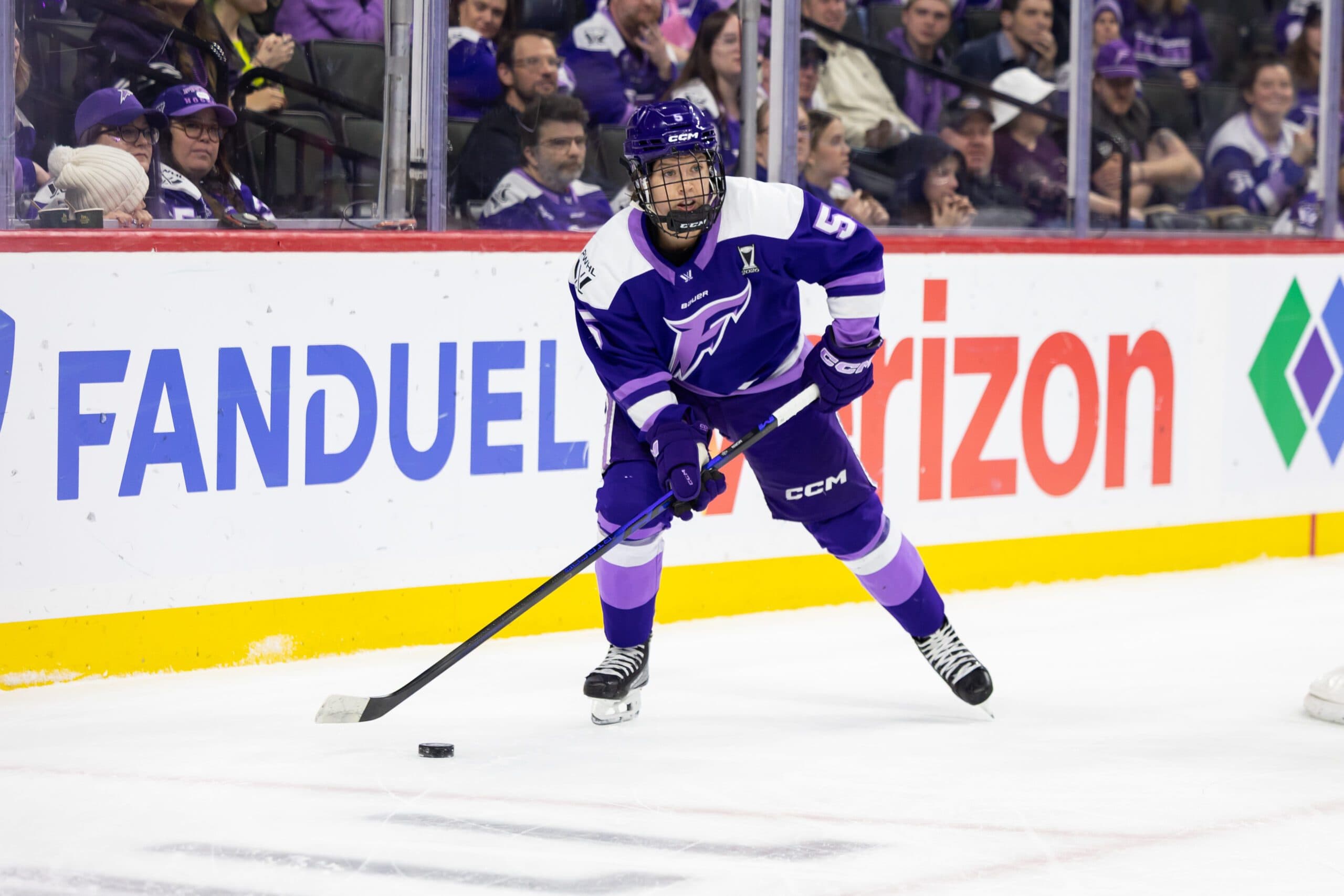 Morin scores twice as Frost chill Victoire, forcing Game 5