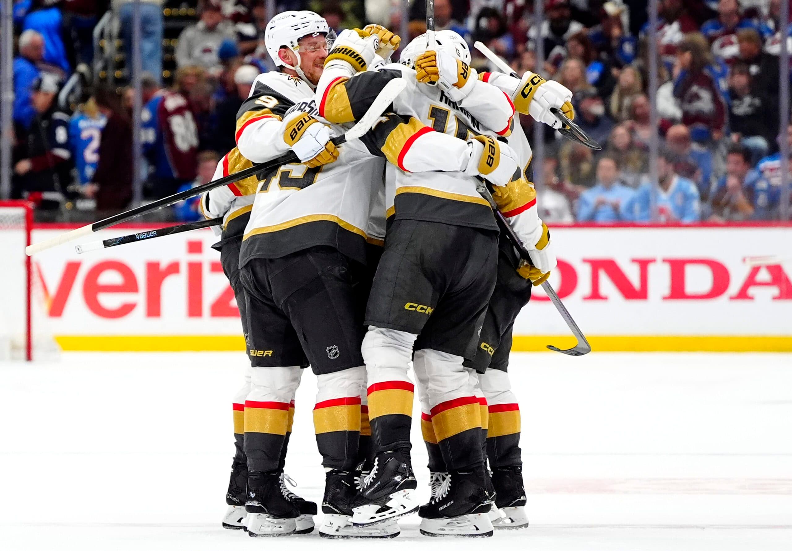 Late rally propels Golden Knights to 2-0 series lead over Avalanche
