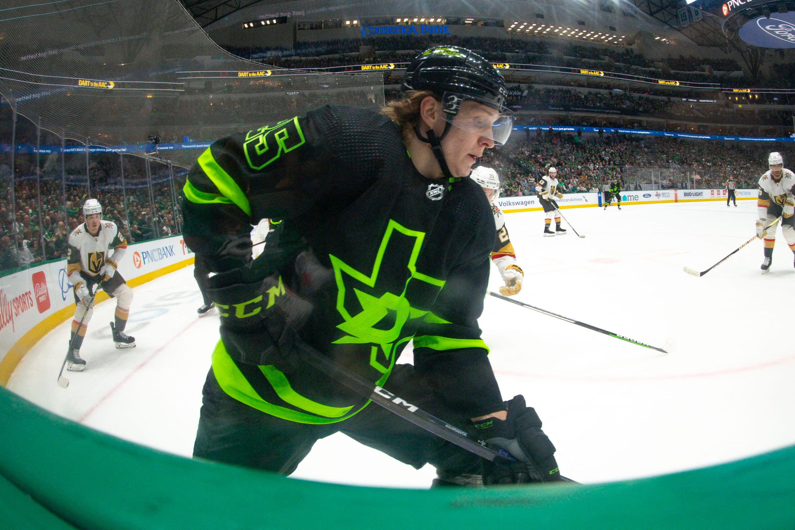 Joel Kiviranta re-joins Stars on one-year contract