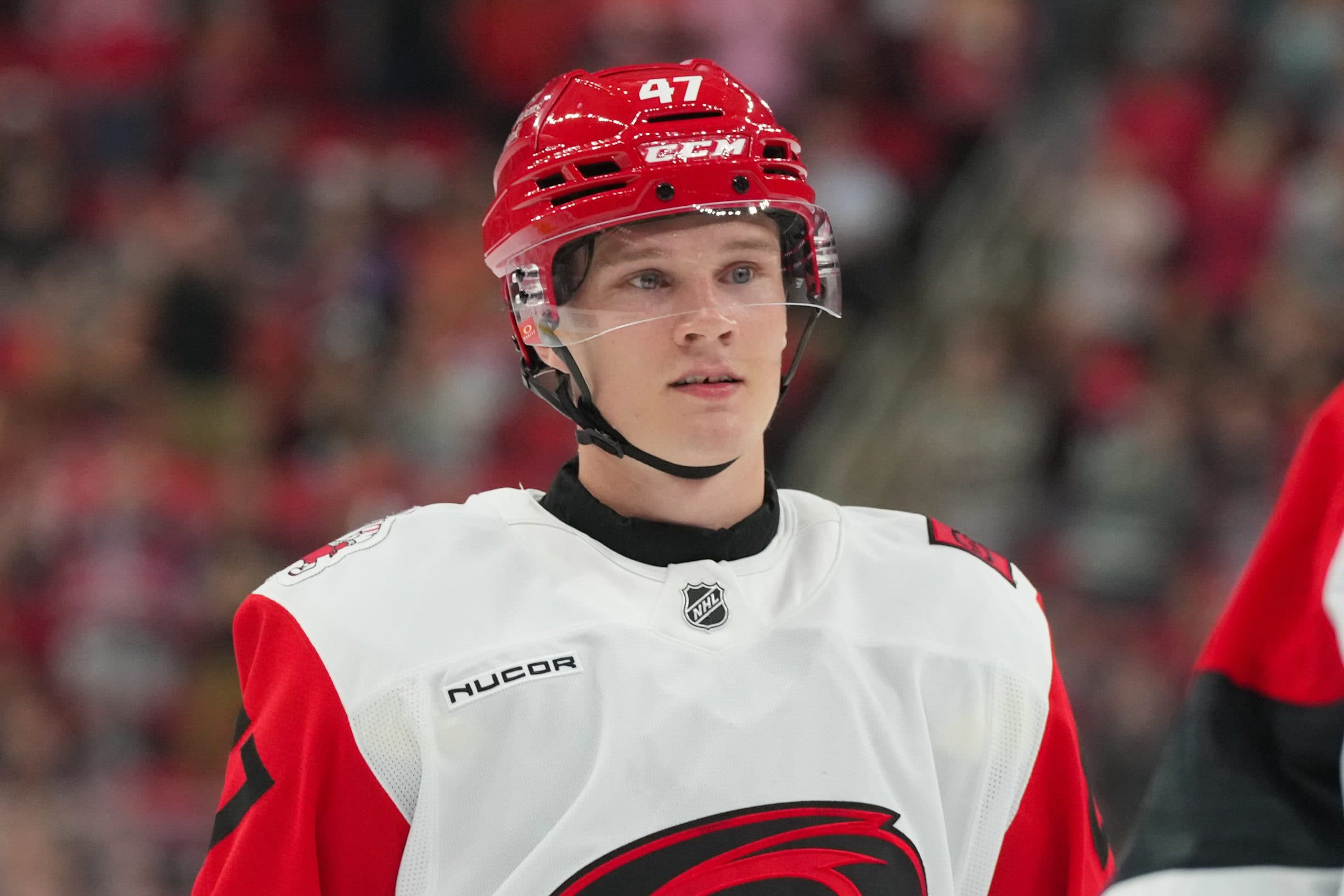 The two-way deal carry an $850,000 cap hit at the NHL level.